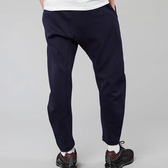 Nike Sportswear Tech Fleece Jogger - Picture 2 of 10